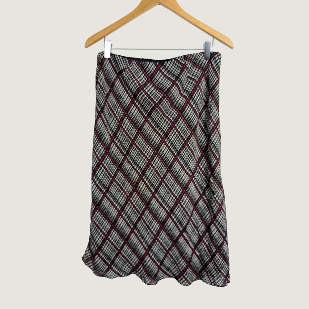 Petite Sophisticate Skirt Womens 8 Black Diamond Print Geometric Midi Rayon